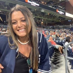 Meet your Posher, Paige